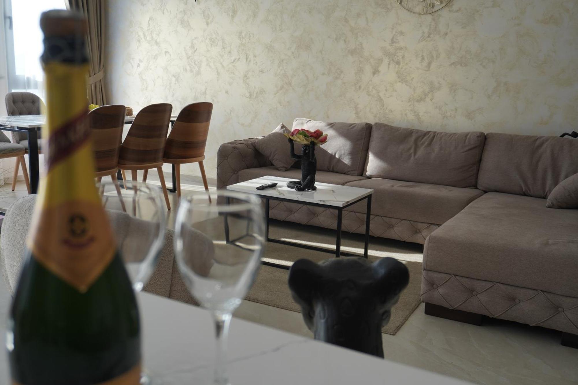 Vienna Luxury Apartments Dobra Voda Εξωτερικό φωτογραφία